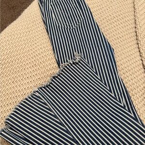 Striped bell bottom jegging